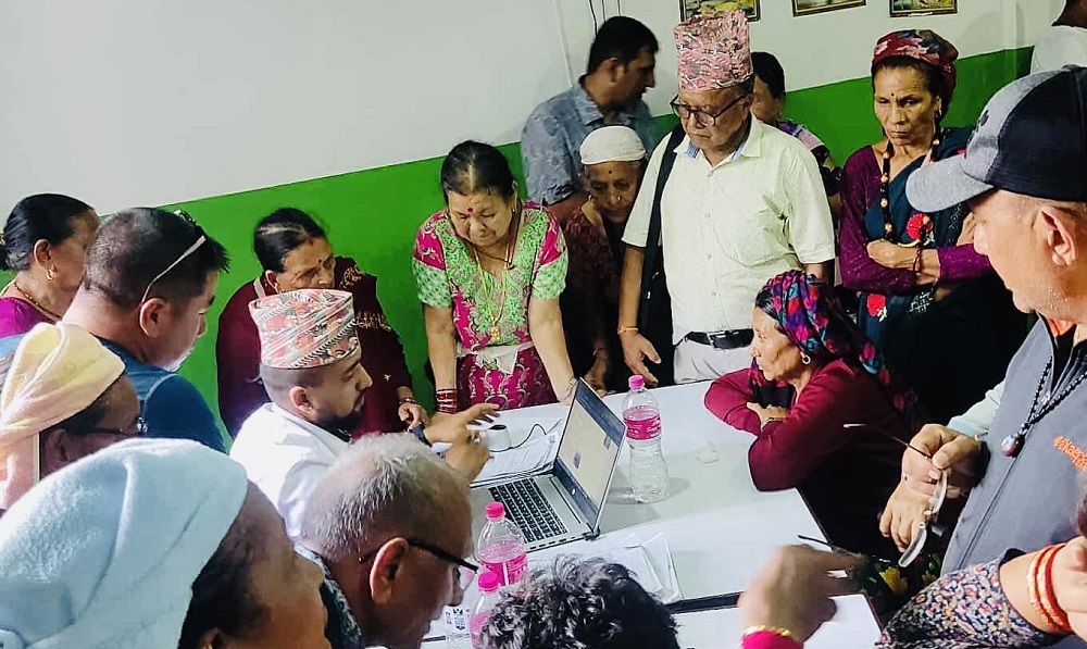 नागरिकलाई सार्वजनिक सेवा प्रदान गर्न सहरमा घुम्ती शिविर