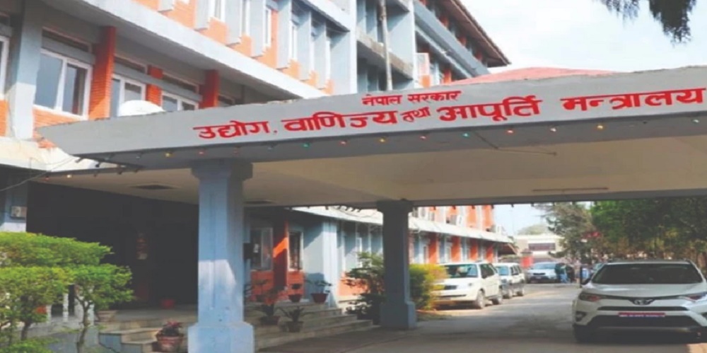 पेट्रोलियम पदार्थ र दैनिक उपभोग्य वस्तुको आपूर्ति सहज, हल्लाको पछि नलाग्न आग्रह