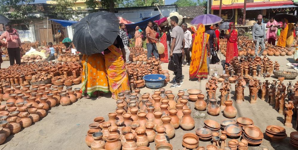 तिहार सकिए संगै छठको तयारीमा स्थानीय, हाटबजारमा बढ्यो भिडभाड