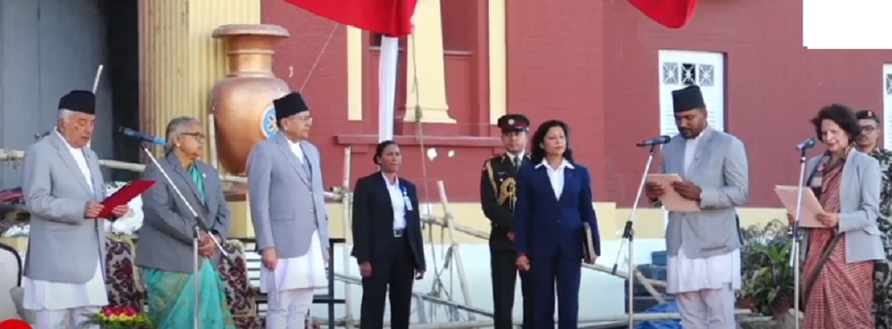 मन्त्रिपरिषद् विस्तारः दुई मन्त्रीको सपथ, अन्तिममा अन्य दुईको किन रोकियो ?