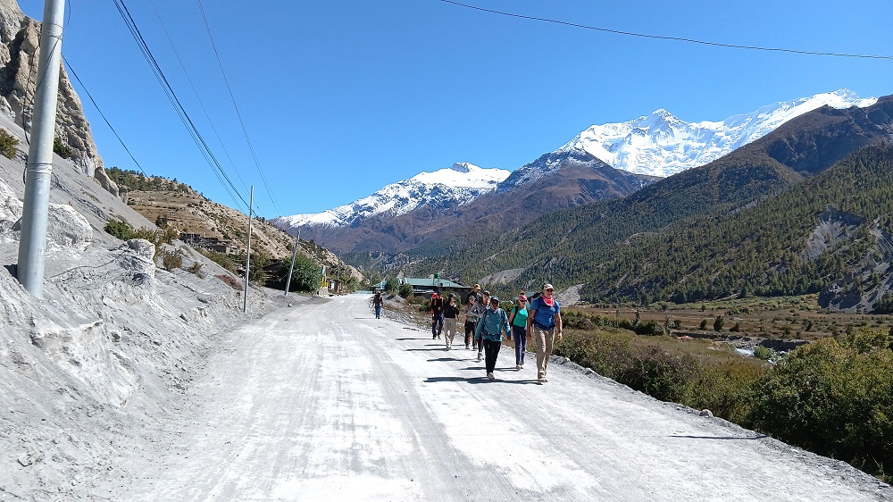चार महिनामा १६ हजार पर्यटक मनाङ भित्रिए