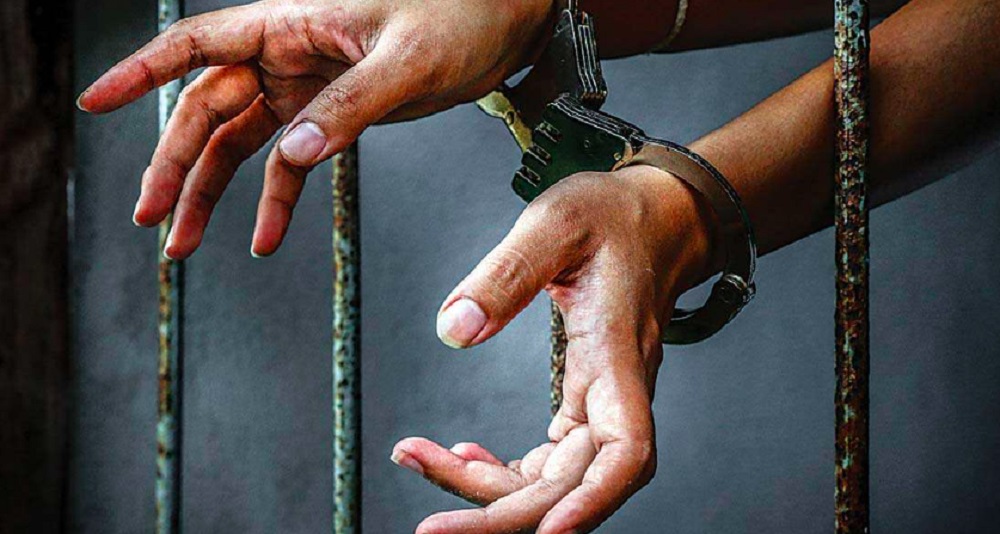 रोकिएन यातायात कार्यालयमा बिचौलियाको बिगबिगी, सात जना पक्राउ